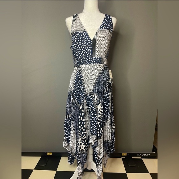 NWT Express Asymmetrical Handkerchief Sundress Navy Blue & White Sz. 10 - Picture 7 of 7